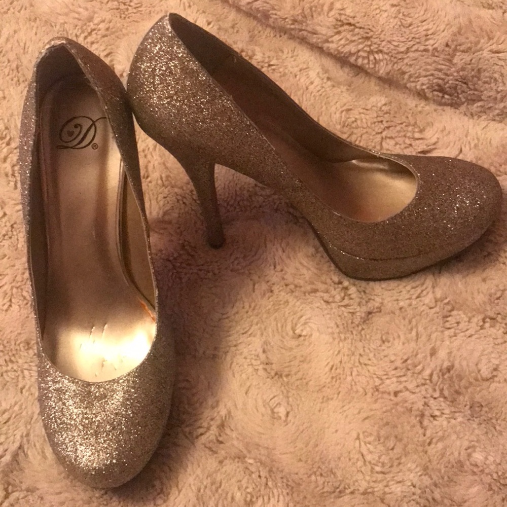 Gold glitter heels